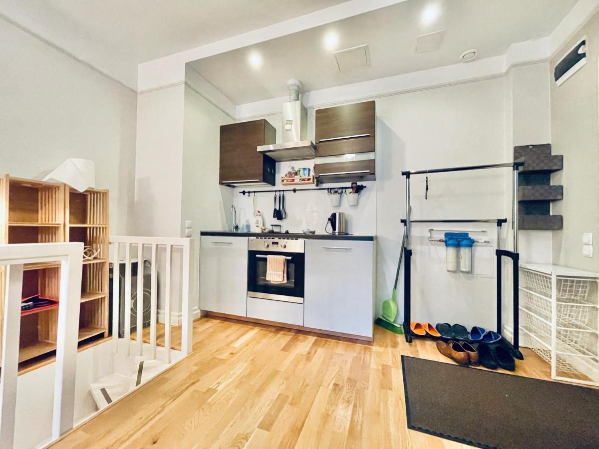 Cosy Studio In Historical Building. City Center Apartment Tallinn Bagian luar foto