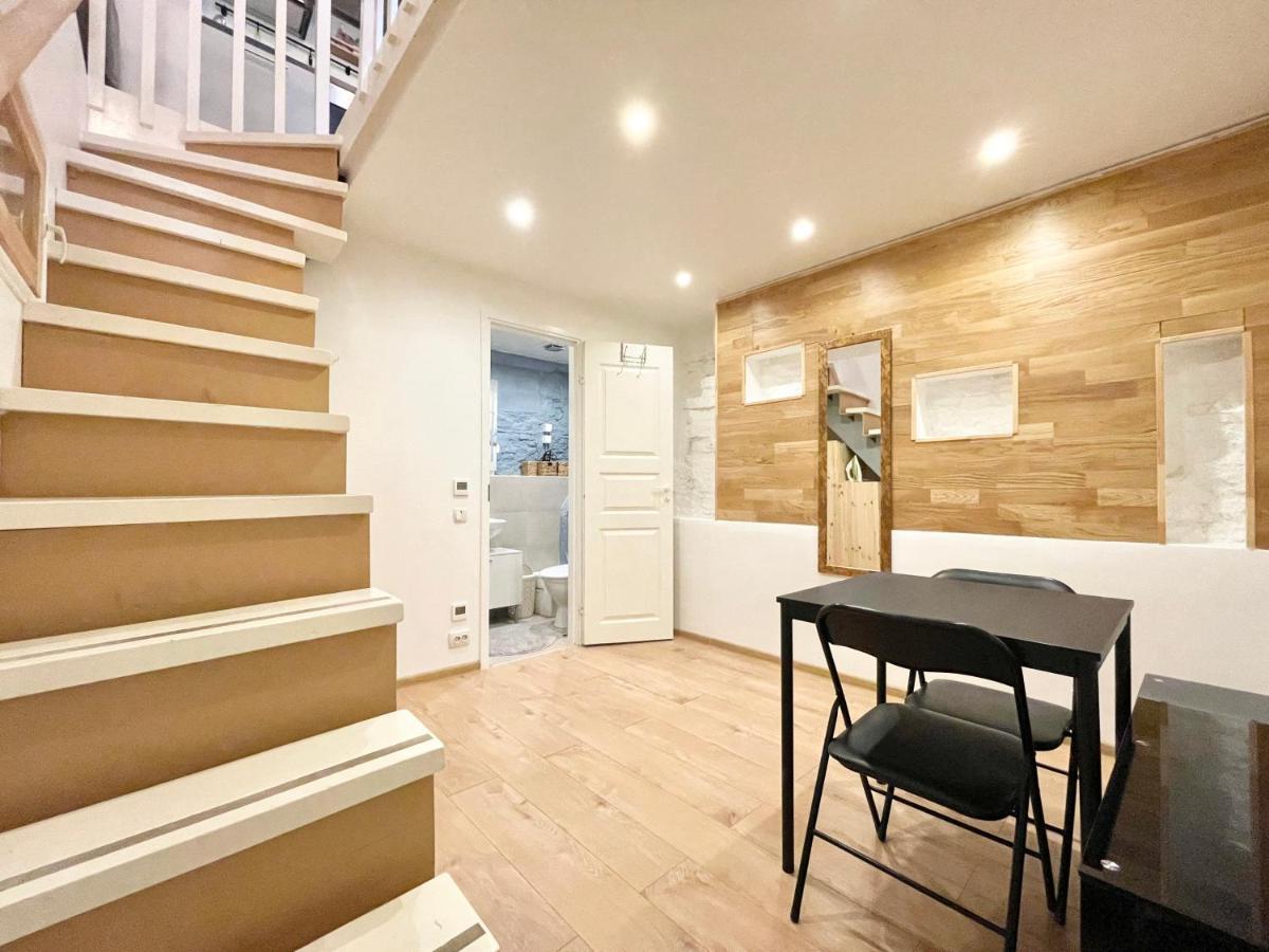 Cosy Studio In Historical Building. City Center Apartment Tallinn Bagian luar foto